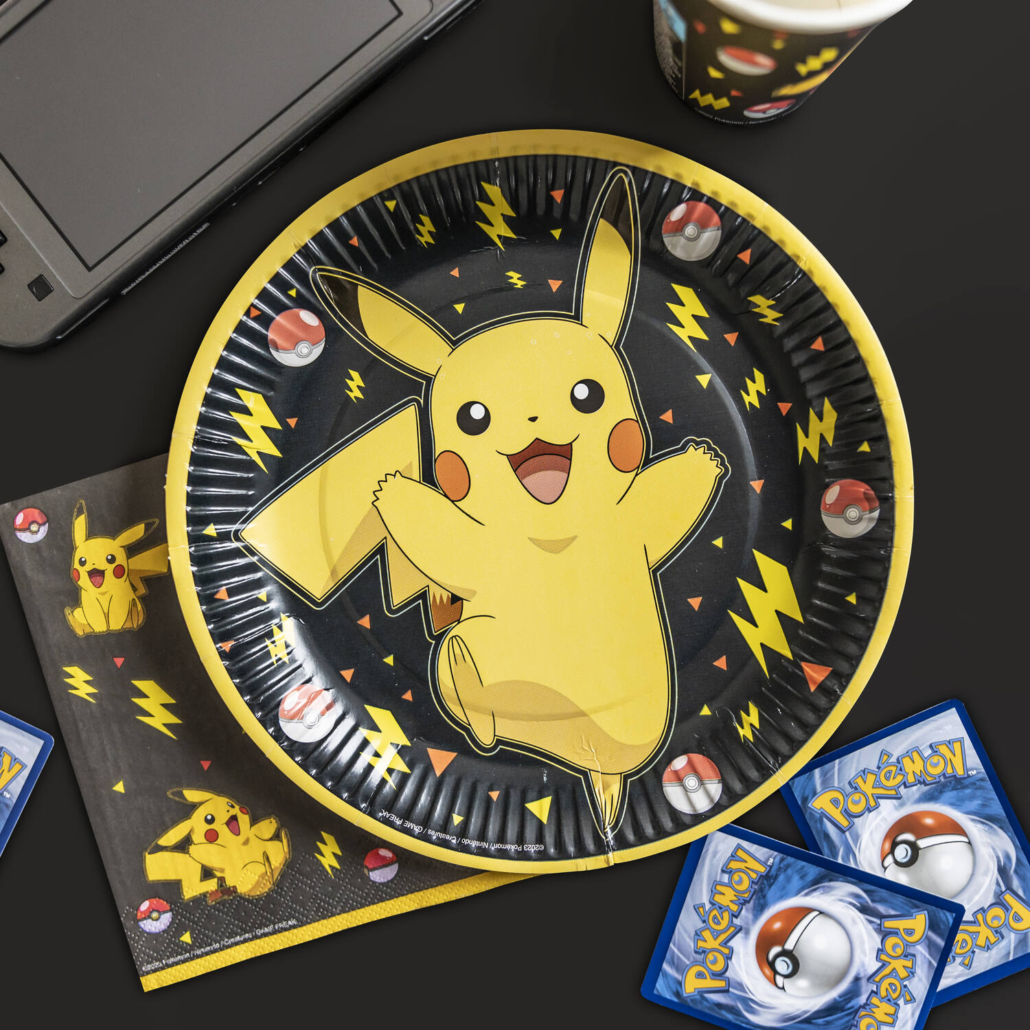 8 Plates Pokémon 2024 Paper Round 23 cm