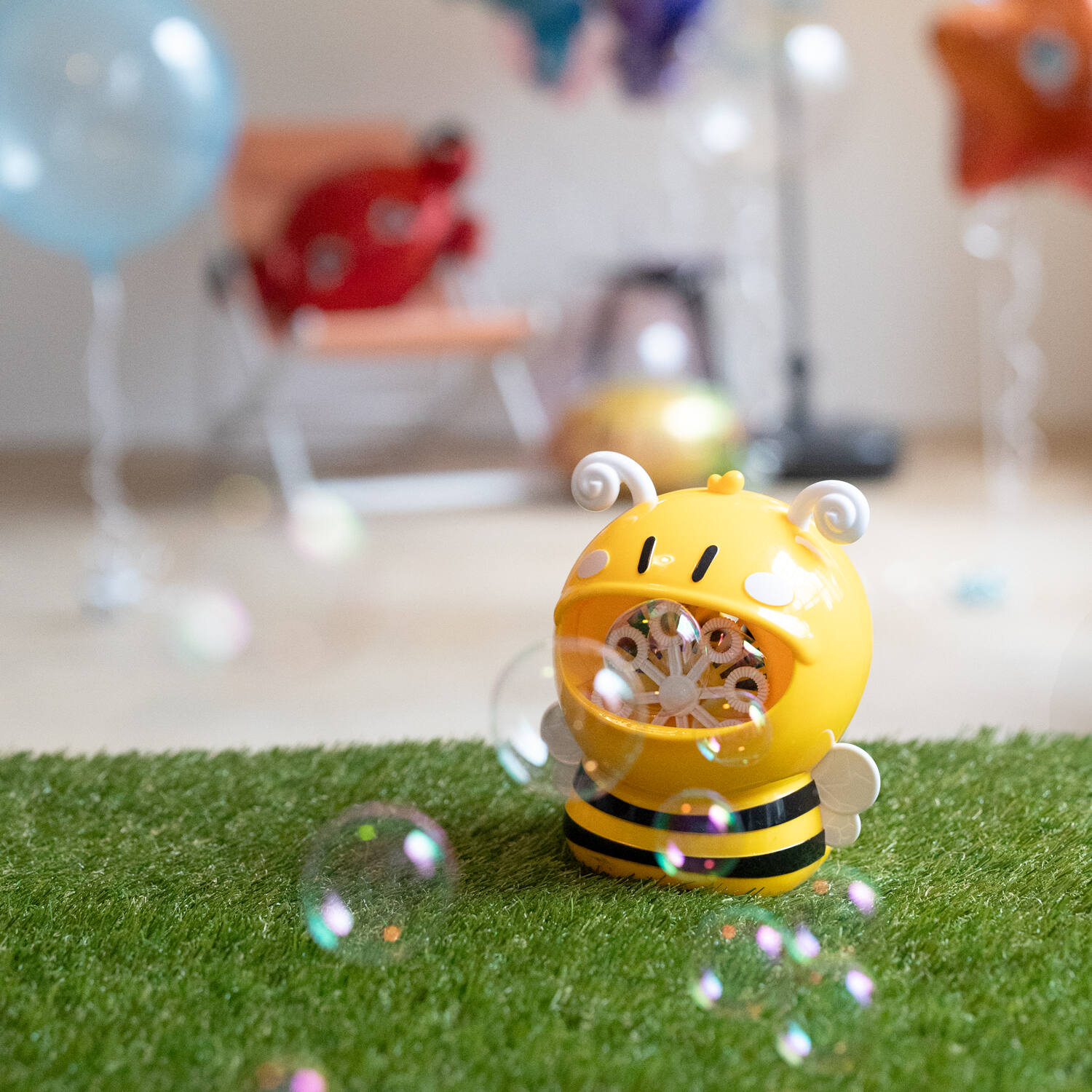 Soap Bubble Machine Bee