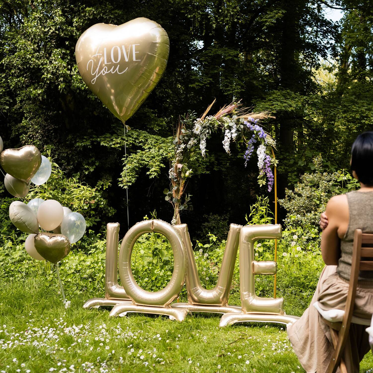 Standing Foil Balloon Set - L O V E - 86 cm