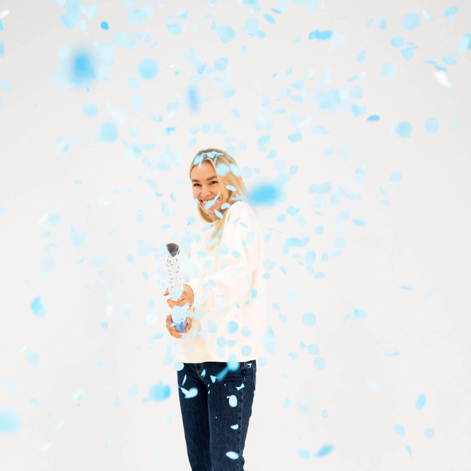 Confetti Cannon Blue Round Paper 60 cm