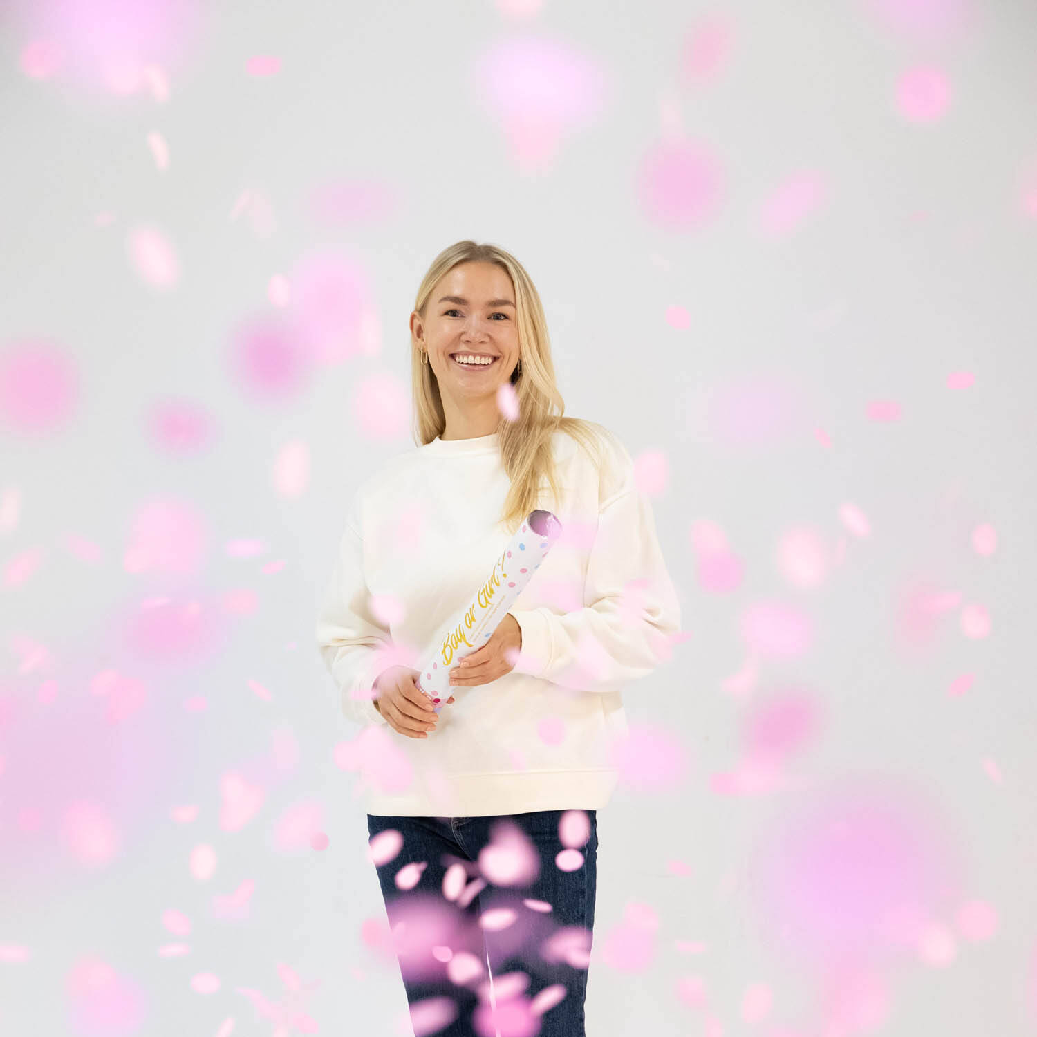 Confetti Cannon Gender Reveal Girl Round Paper 40 cm