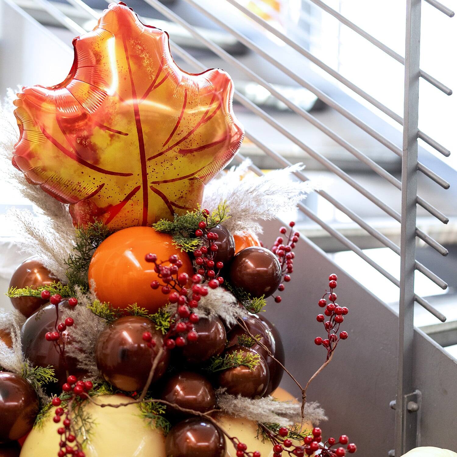 Foil Balloon - Shape - Leaf - Maple - 66 x 63 cm