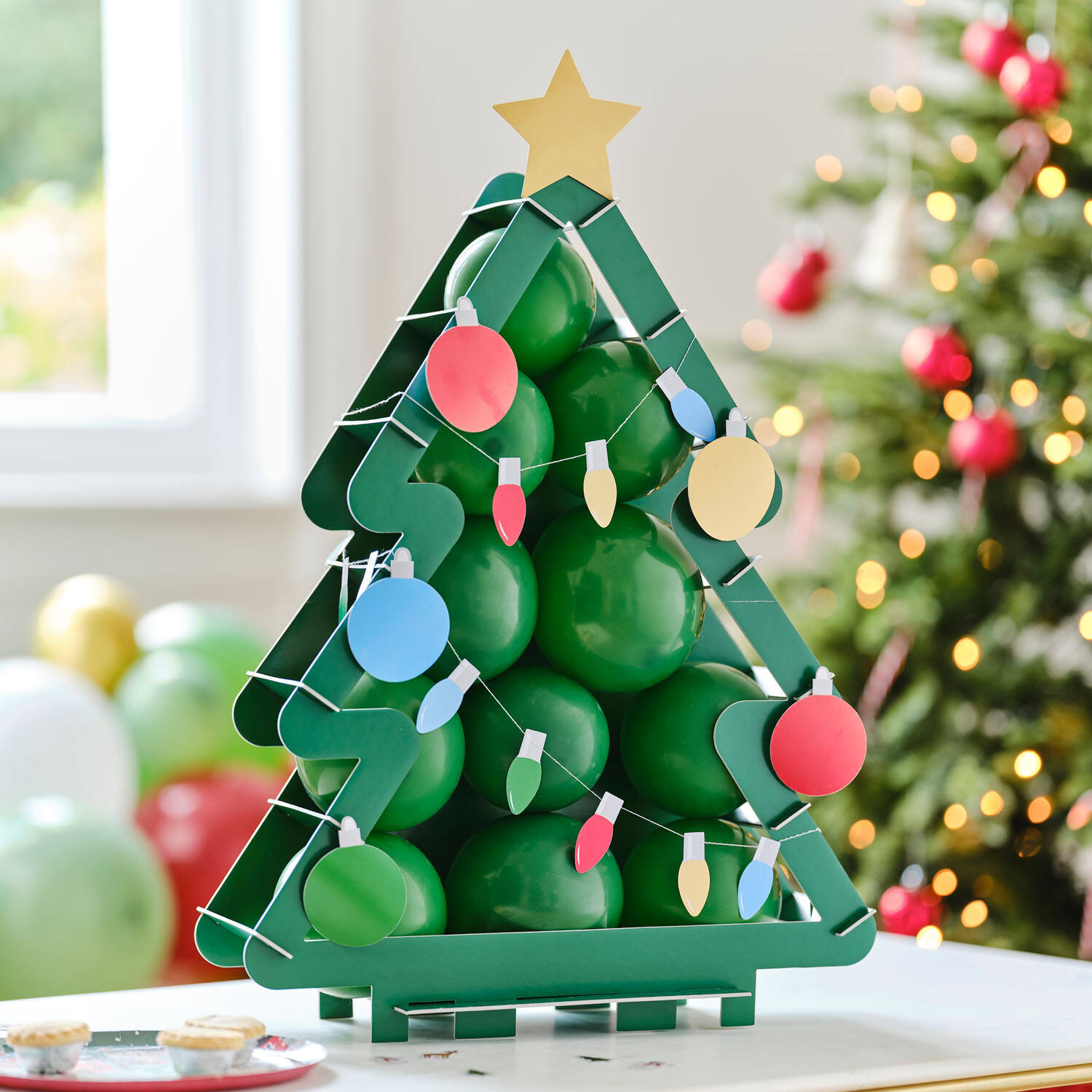 Balloon Mosaic - Novelty Christmas Tree Balloon Mosaic - Table Top