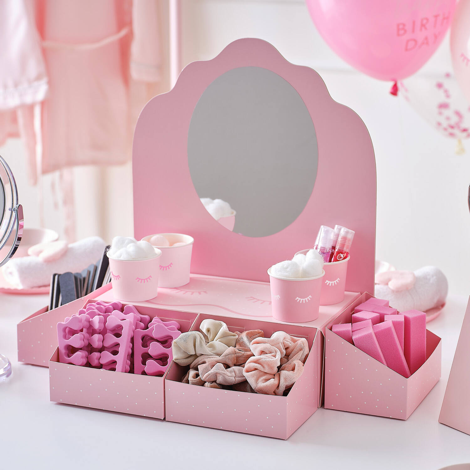 Pamper Station with mirror