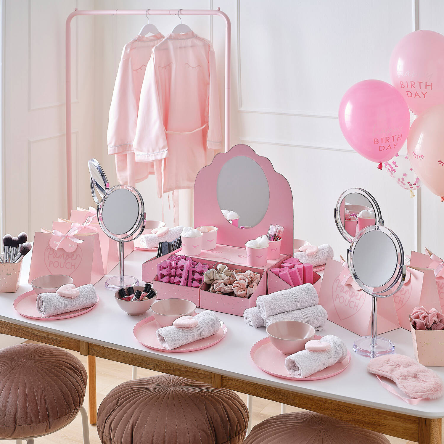 Pamper Station with mirror