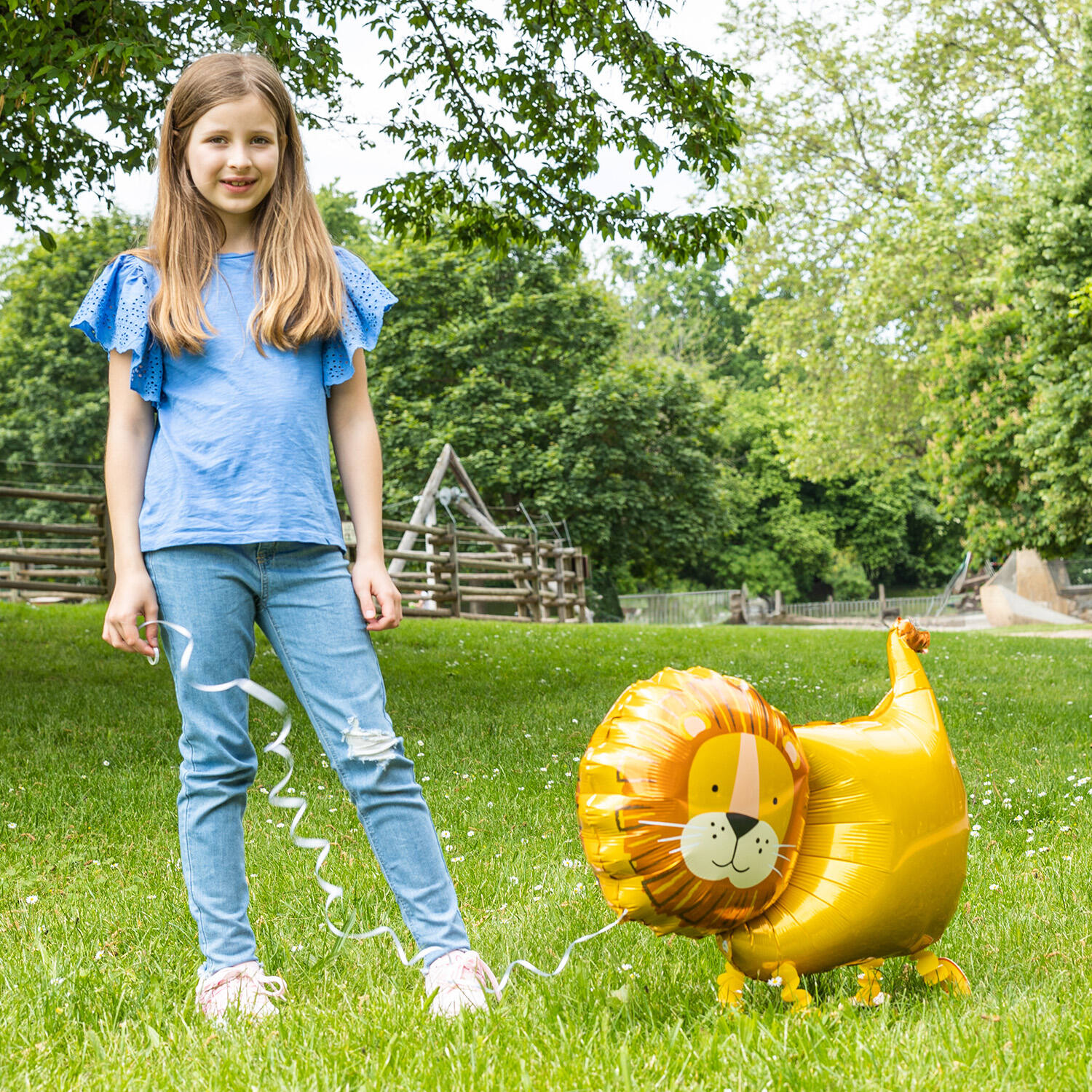 Walking Balloon Lion Foil Balloon W24 Packaged 59 cm x 96 cm