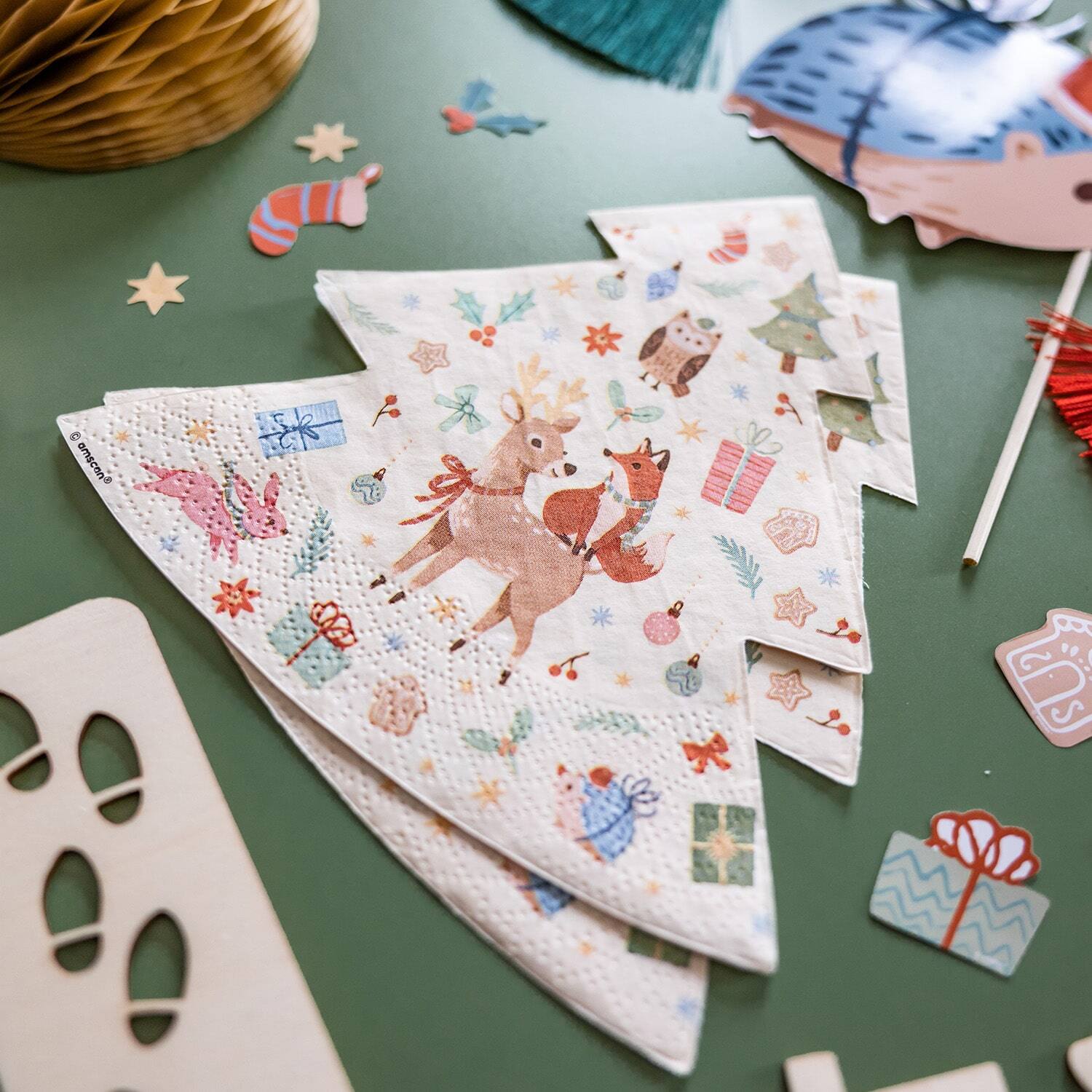 16 Napkins Winter Woodland 33 x 33 cm formshaped