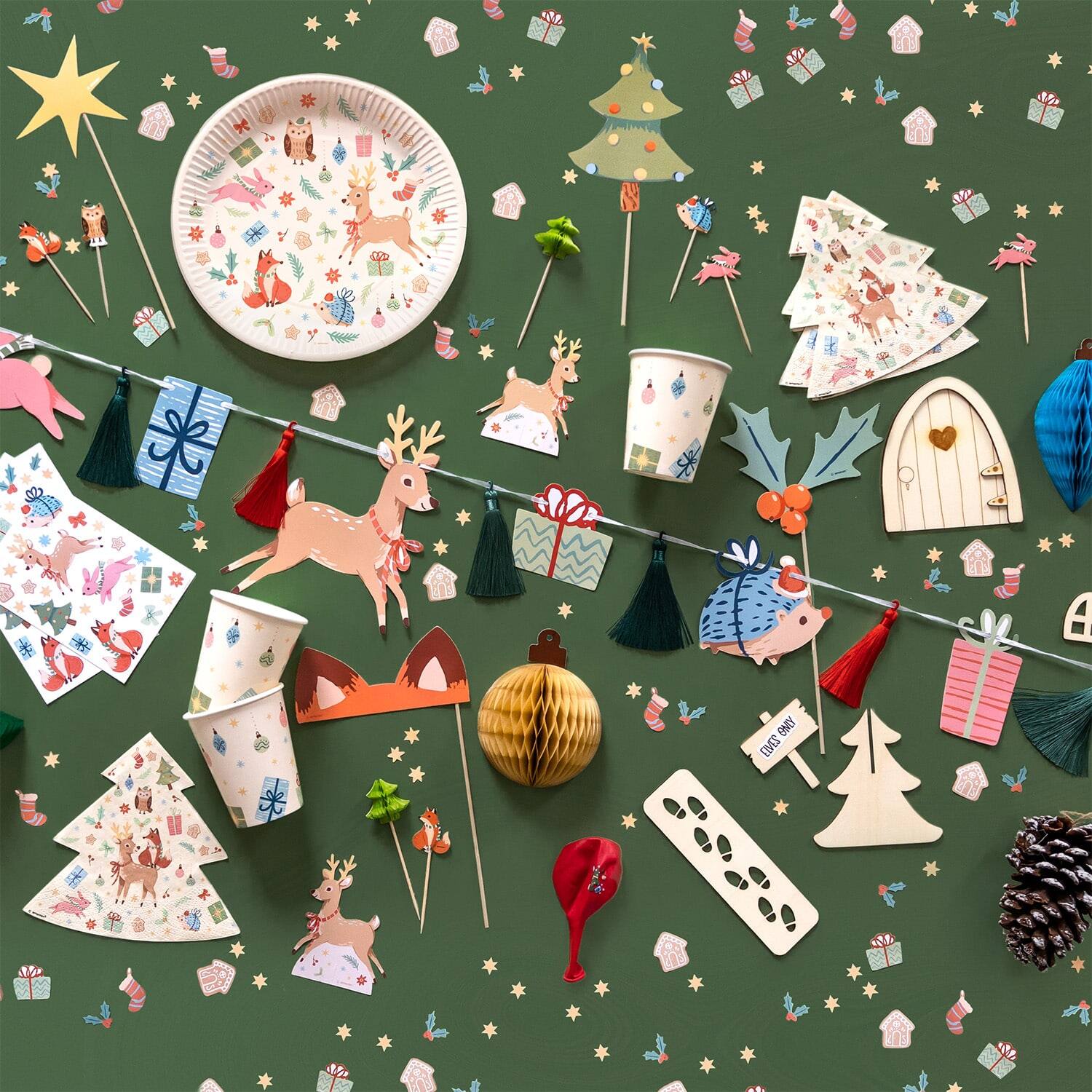 Honeycomb Hanging Decorations Winter Woodland 9 x 12 cm, 7 x 14 cm, 16 x 16 cm
