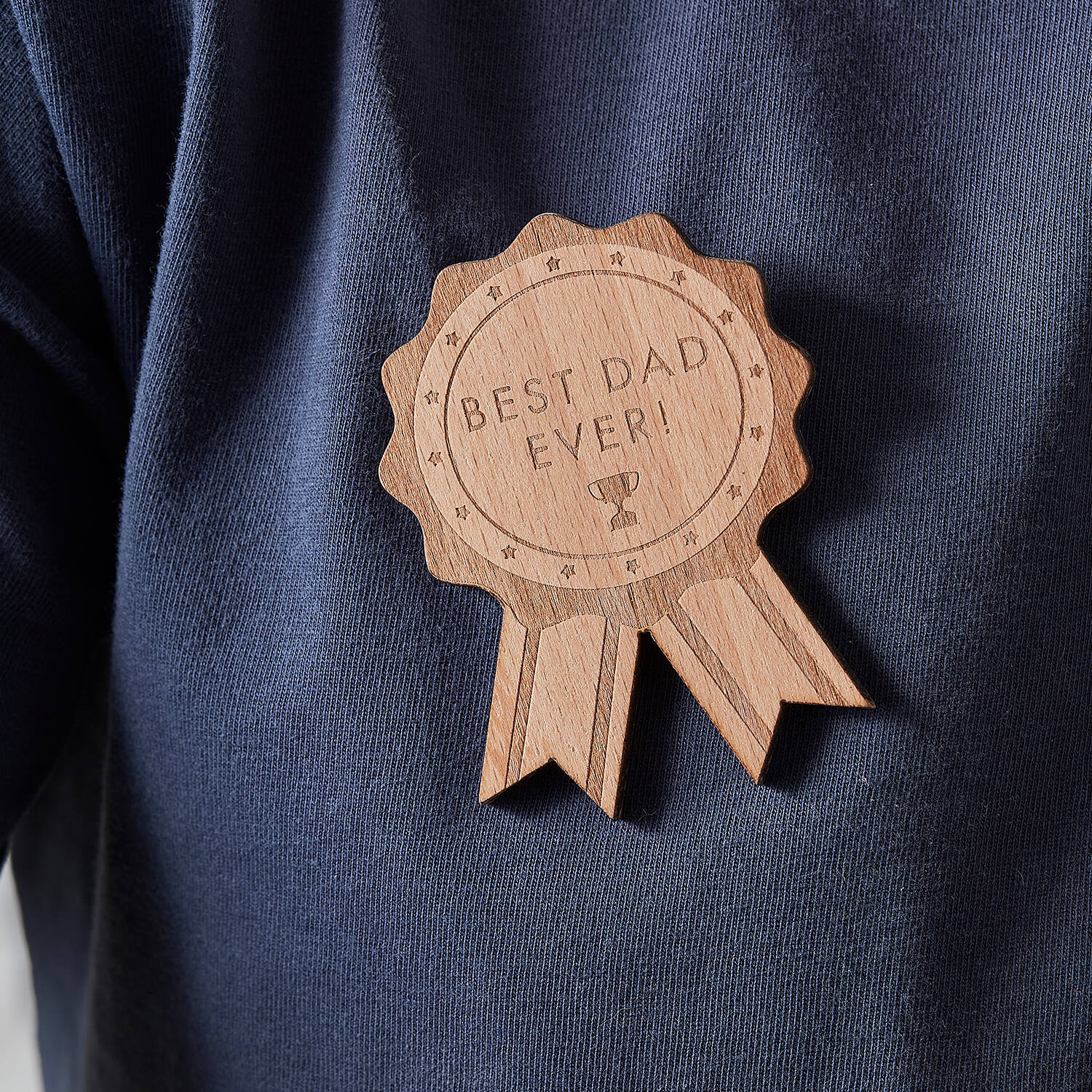 Badge - Best Dad Ever Wooden Rosette