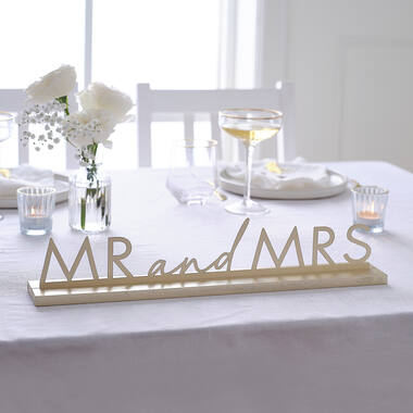 Sign - Mr & Mrs Gold Sign