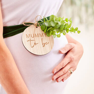 mummy to be belly sash with foliage and wooden tag